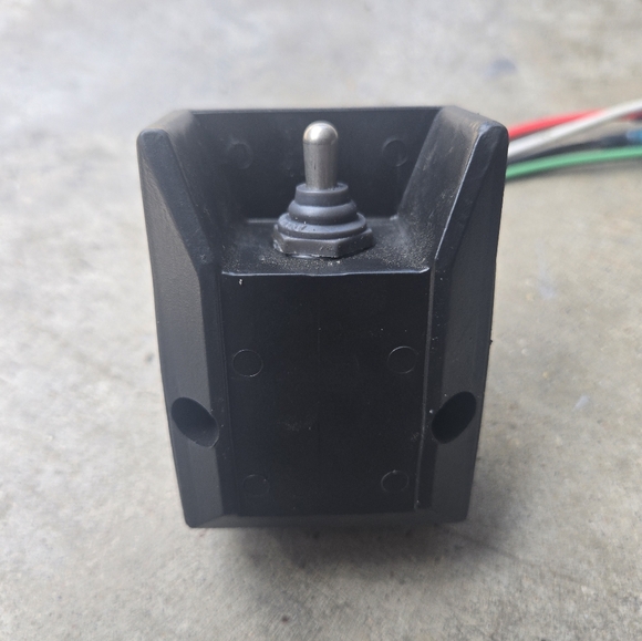 Maxon 4 Wire Up Down Tuck Liftgate Under Switch - 264951-04 - Picture 2 of 6